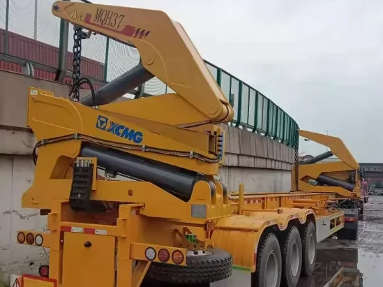 Side loader semi trailer